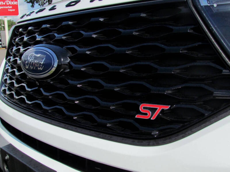 2022 Ford Explorer ST