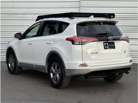 2016 Toyota RAV4 SE