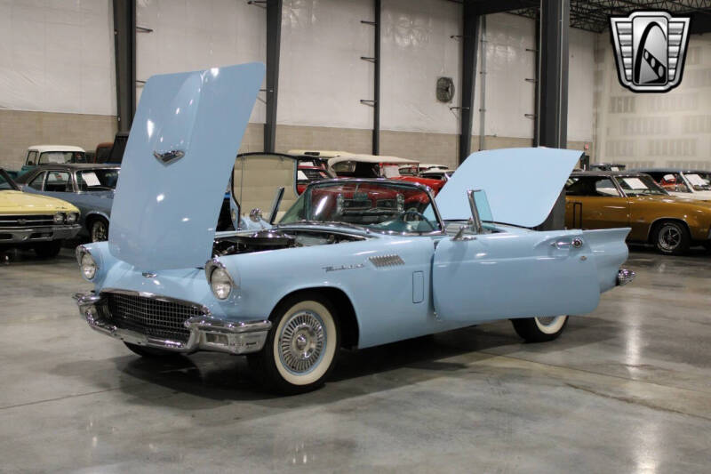 1957 Ford Thunderbird