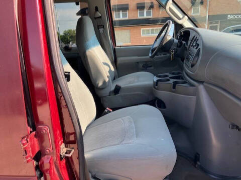 2006 Ford E-Series E-350 SD XLT