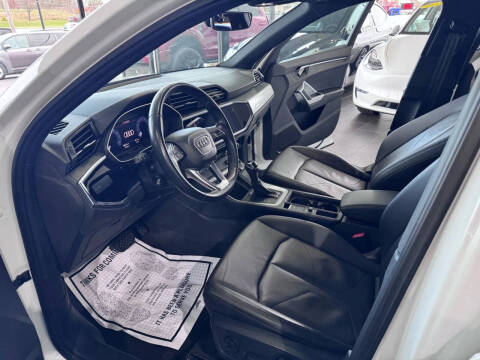 2021 Audi Q3 quattro Premium 40 TFSI