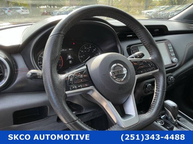 2021 Nissan Kicks SR