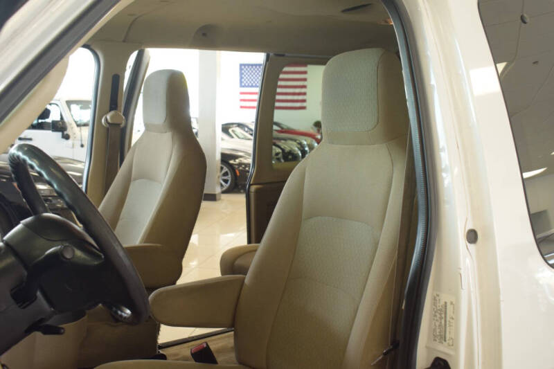 2014 Ford E-Series E-350 SD XLT