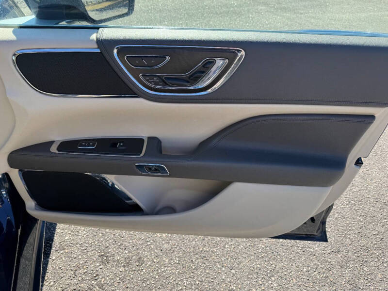 2017 Lincoln Continental Reserve