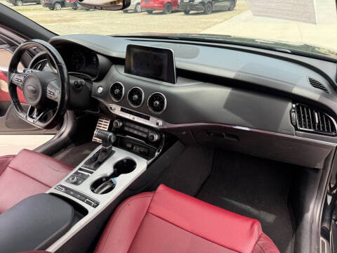2018 Kia Stinger GT1