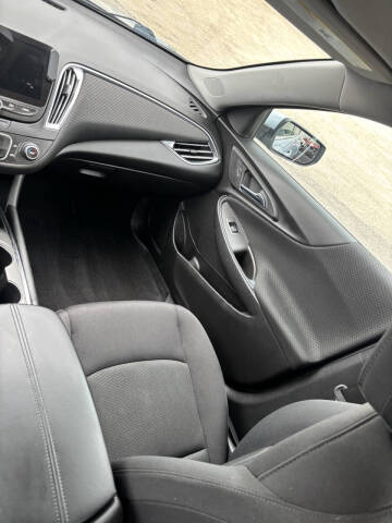 2017 Chevrolet Malibu LT