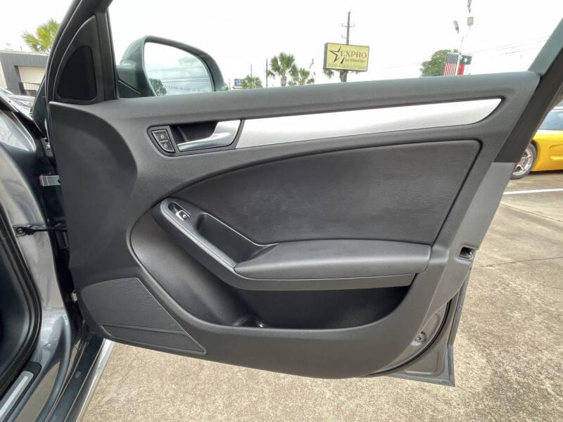 2016 Audi A4 2.0T quattro Premium