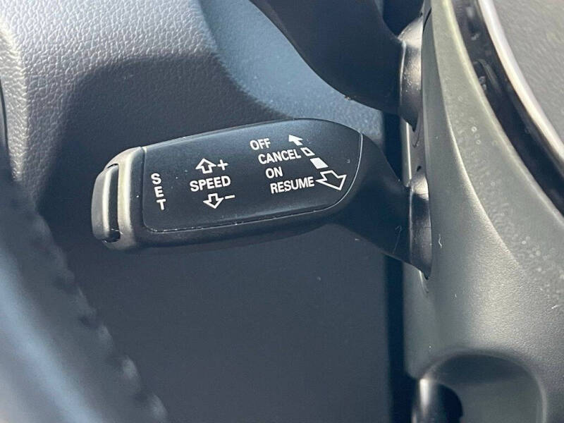 2015 Audi Q3 2.0T quattro Prestige