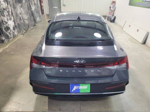 2024 Hyundai Elantra SEL