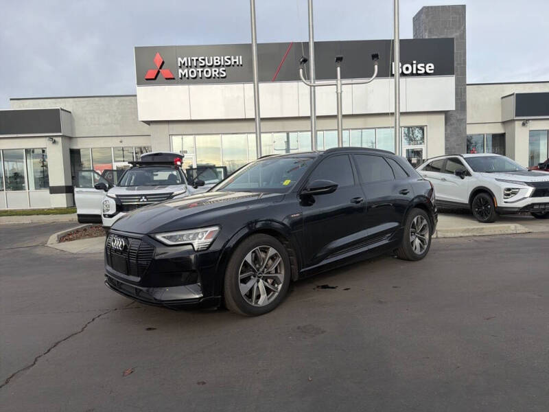 2021 Audi e-tron quattro Premium