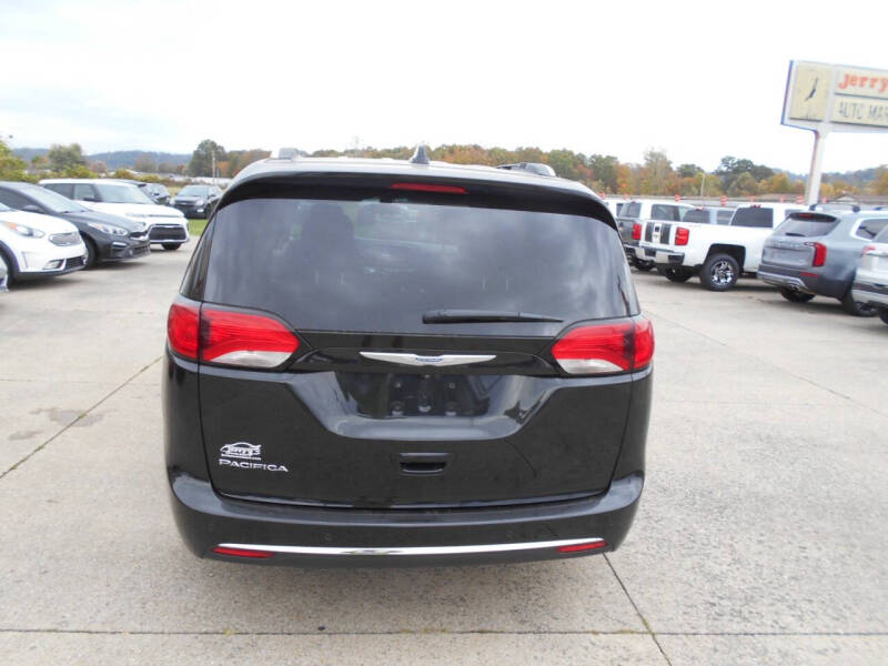 2020 Chrysler Pacifica Touring L