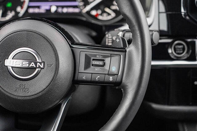 2023 Nissan Pathfinder SL