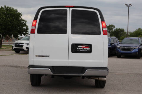 2025 Chevrolet Express LT 3500