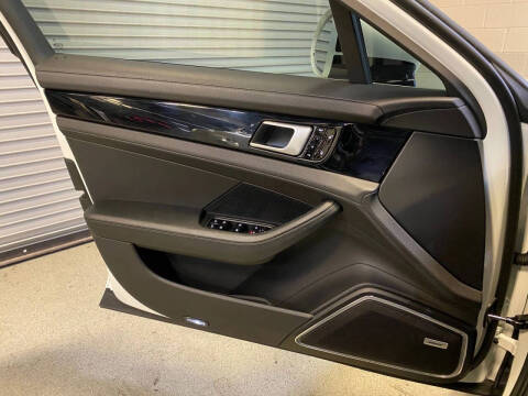 2018 Porsche Panamera