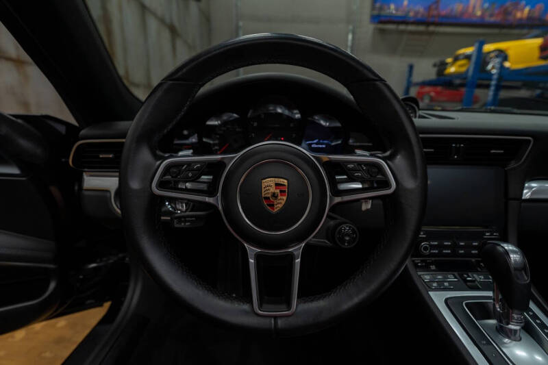 2017 Porsche 911 Carrera