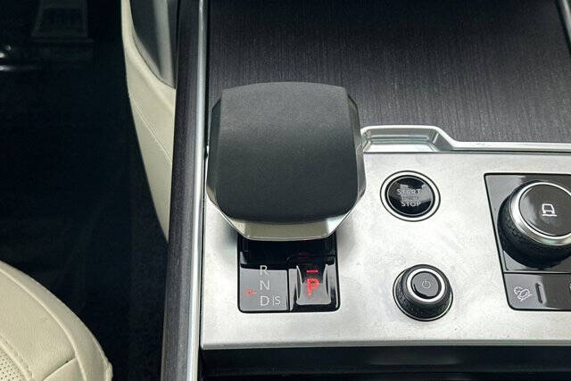 2023 Land Rover Range Rover P530 SE