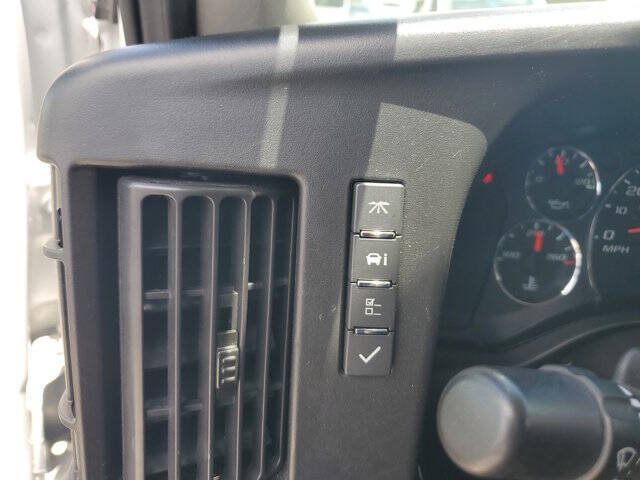 2023 GMC Savana 2500