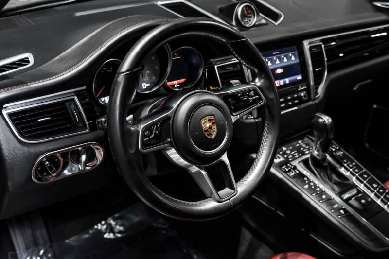 2017 Porsche Macan S