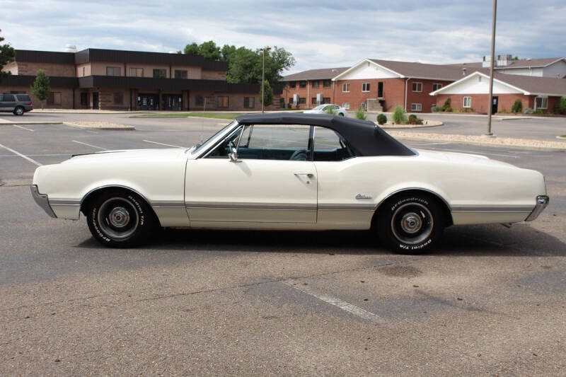 1966 Oldsmobile Cutlass