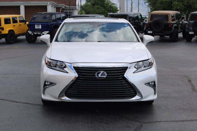 2016 Lexus ES 300h
