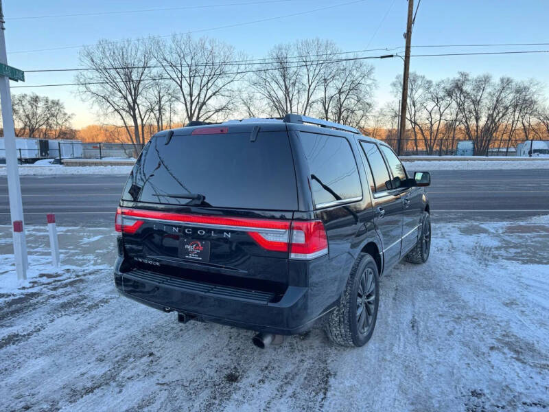 2017 Lincoln Navigator Select