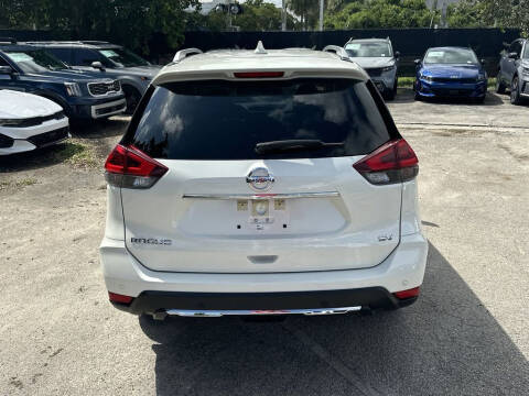 2020 Nissan Rogue SV