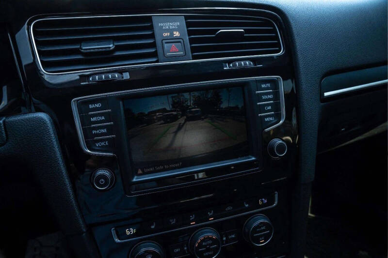 2016 Volkswagen Golf R 4Motion