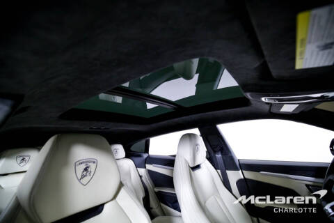 2020 Lamborghini Urus