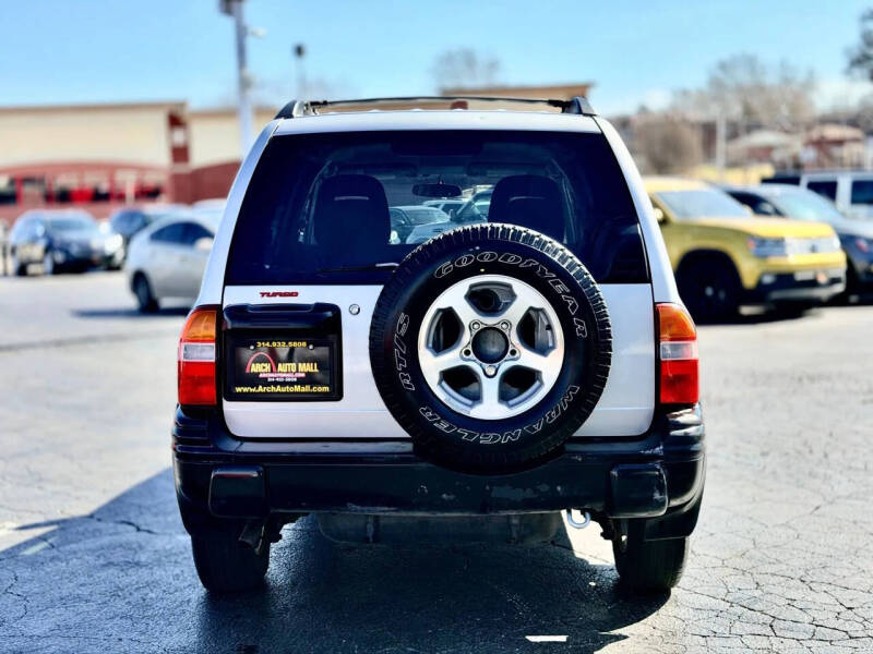 2004 Chevrolet Tracker ZR2