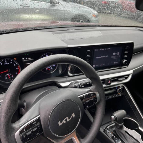 2022 Kia K5