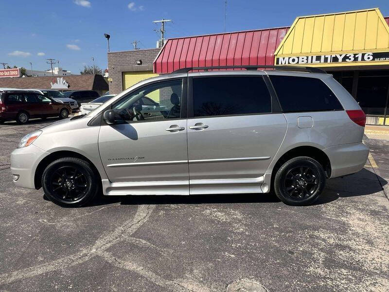 2004 Toyota Sienna