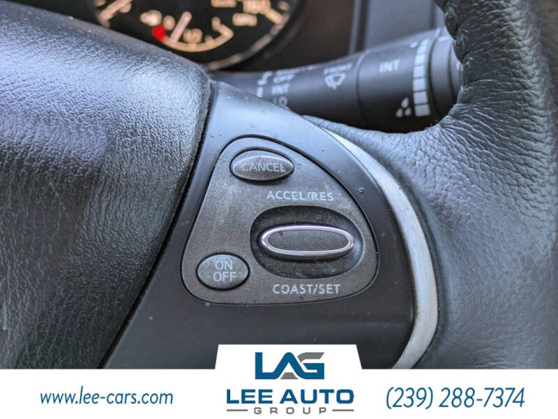 2018 Nissan Pathfinder SV