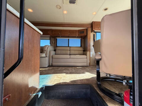 2012 Freightliner XCS Chassis