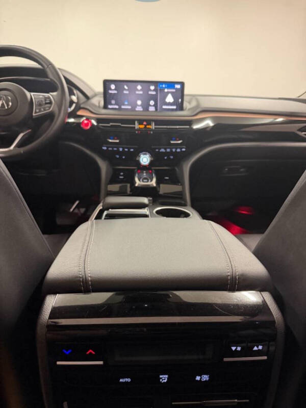 2022 Acura MDX w/Tech