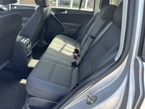 2015 Volkswagen Tiguan SE