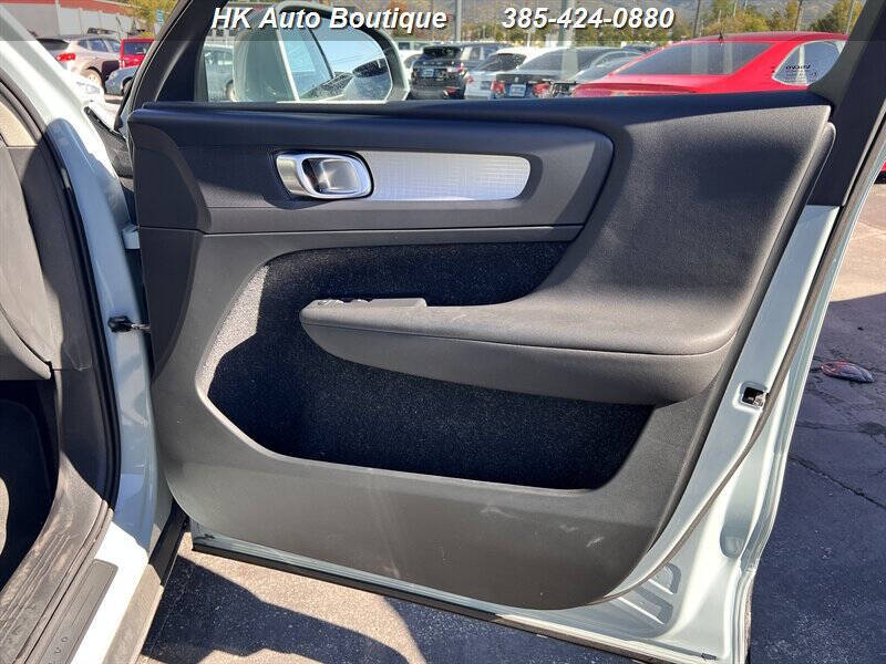 2019 Volvo XC40 T5 Momentum