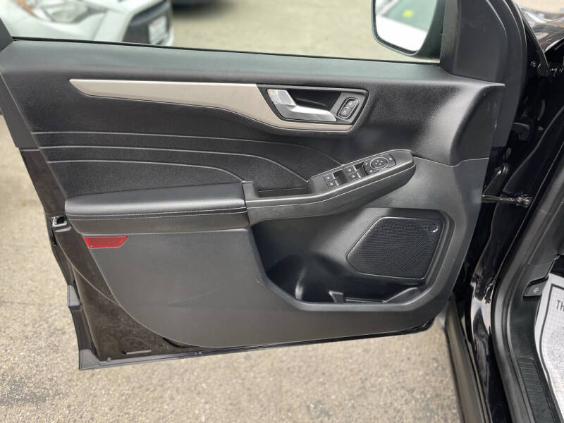 2021 Ford Escape SE