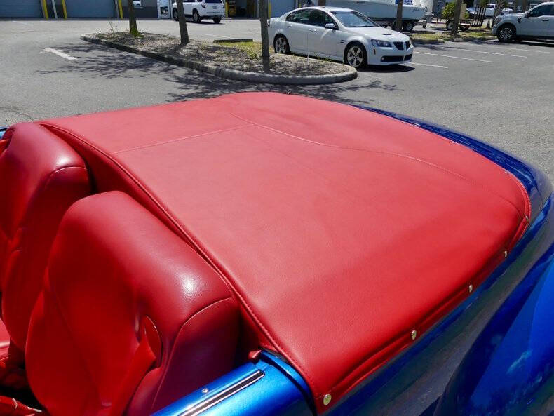 1948 Ford Super Deluxe