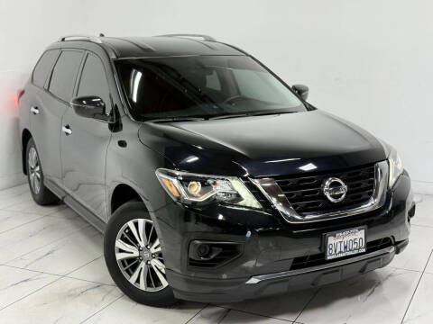 2020 Nissan Pathfinder S