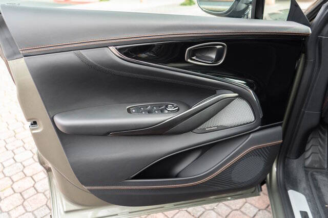 2026 Aston Martin DBX 707