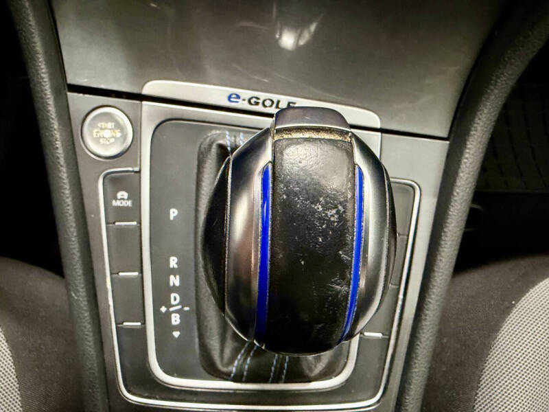 2016 Volkswagen e-Golf SE