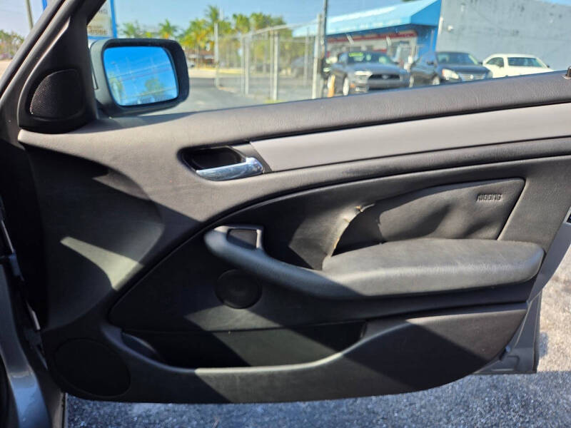 2005 BMW 3 Series 325i