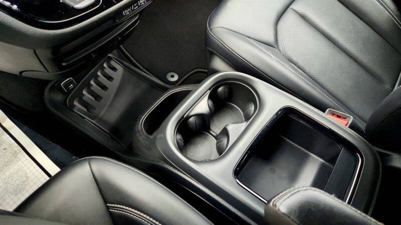 2024 Chrysler Pacifica Plug-In Hybrid