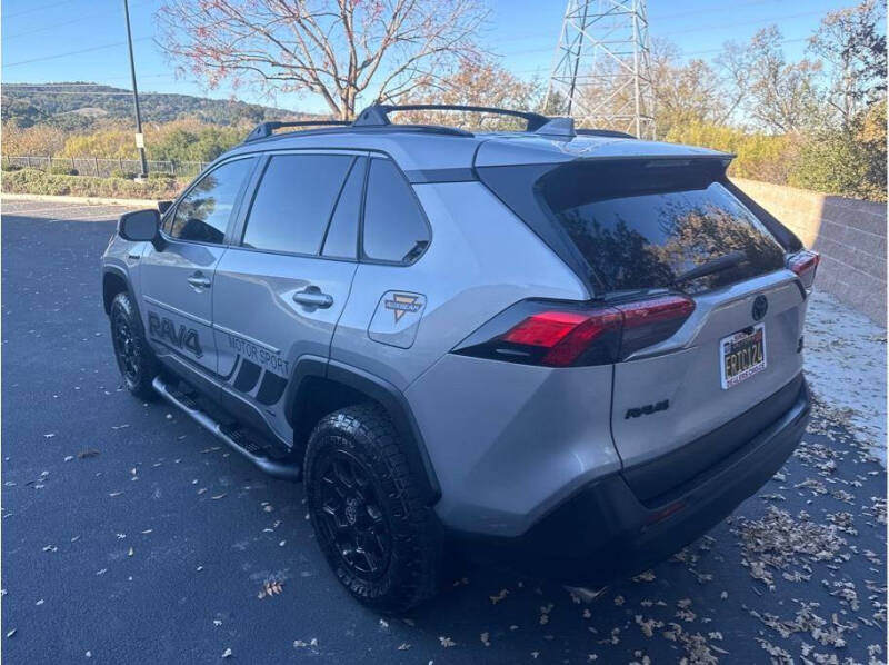 2019 Toyota RAV4 Hybrid XLE