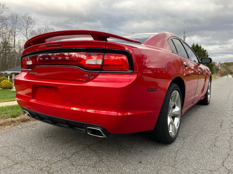 2011 Dodge Charger R/T photo 10