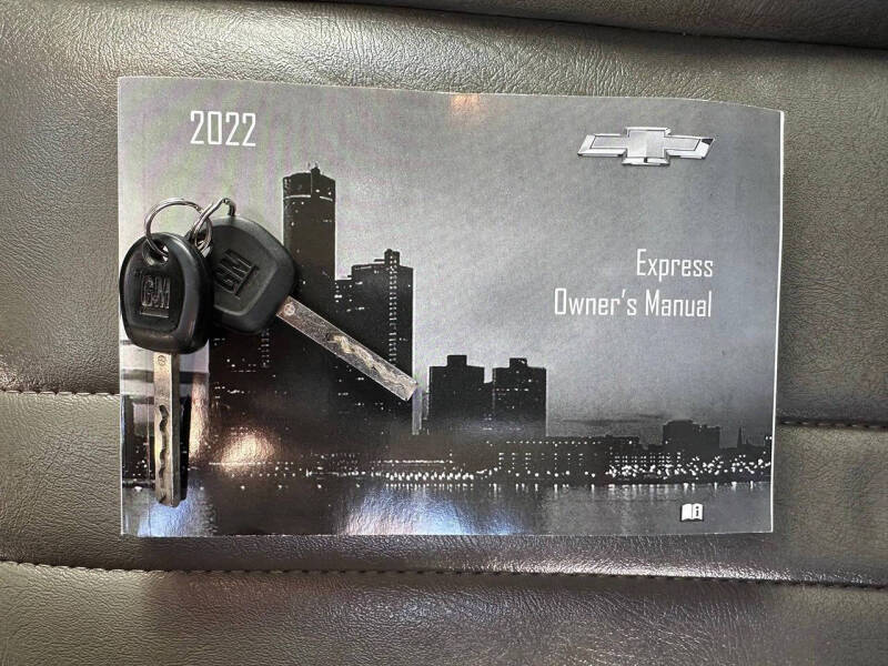 2022 Chevrolet Express 2500