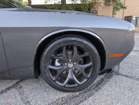 2022 Dodge Challenger SXT