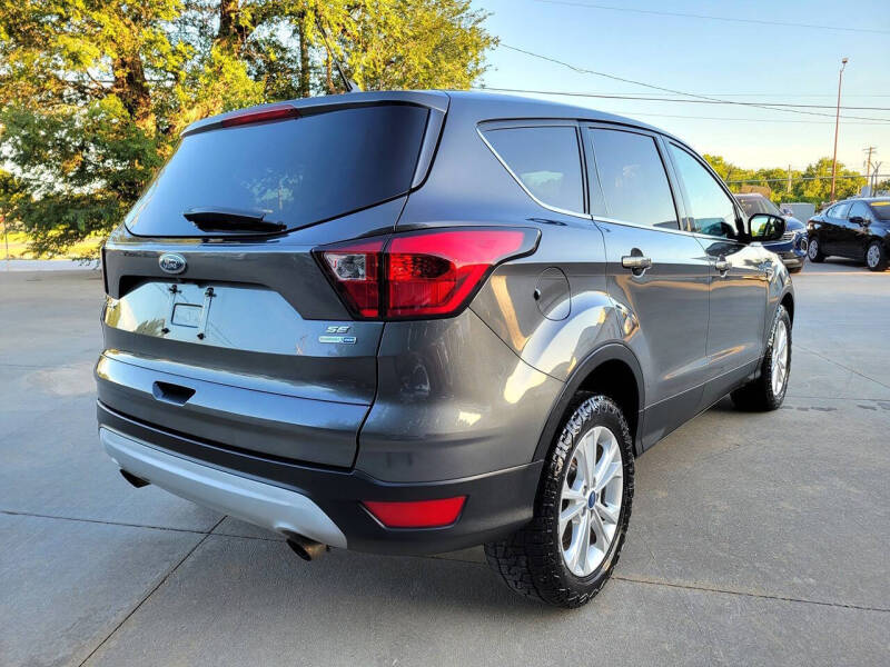 2019 Ford Escape SE