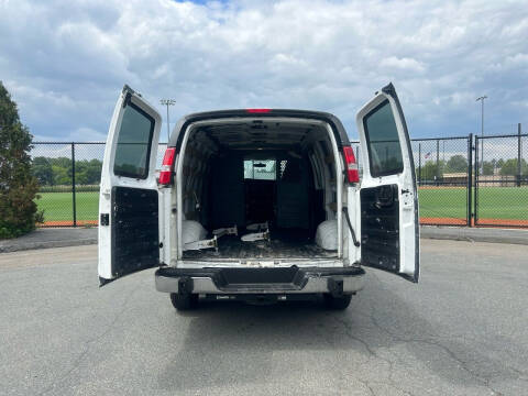 2016 GMC Savana 2500