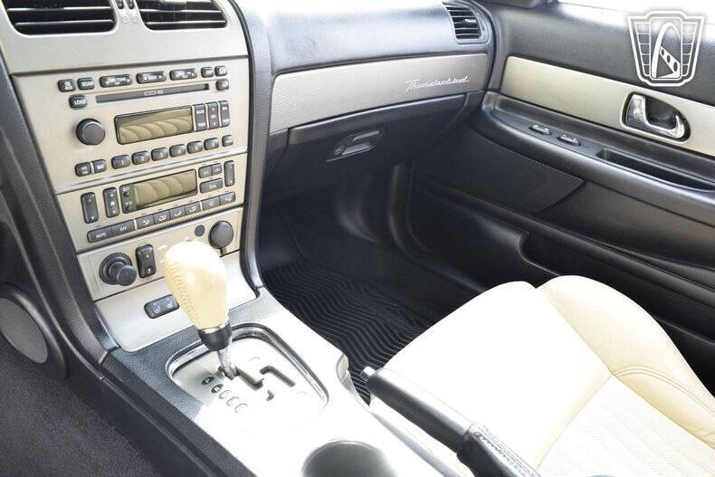 2004 Ford Thunderbird Deluxe